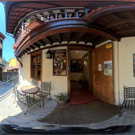 La Antigua Guest house