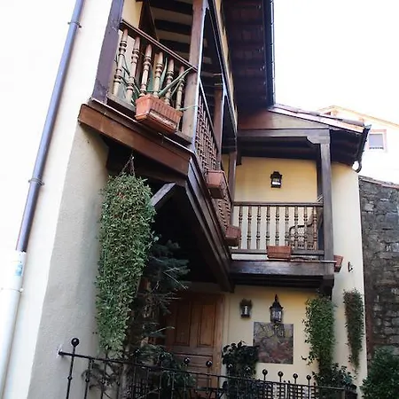 Pensionat La Antigua Potes