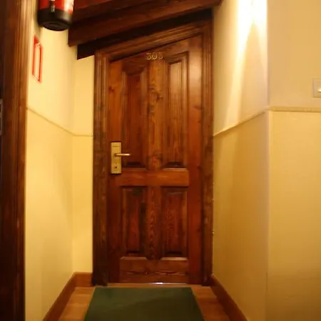 Pensionat La Antigua 3*