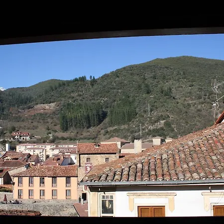 Pensionat La Antigua Potes