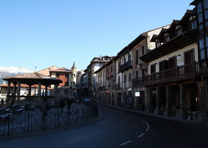 Pensionat La Antigua 3*