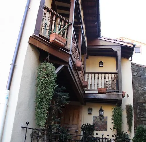 Pensionat La Antigua Potes