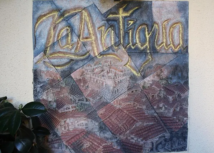 Pensionat La Antigua 3*